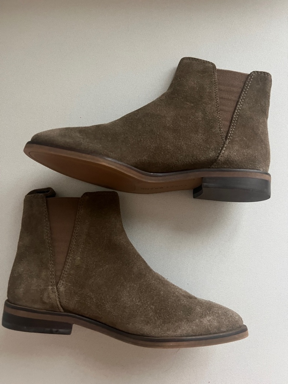 Suede Chelsea Boots - Brown